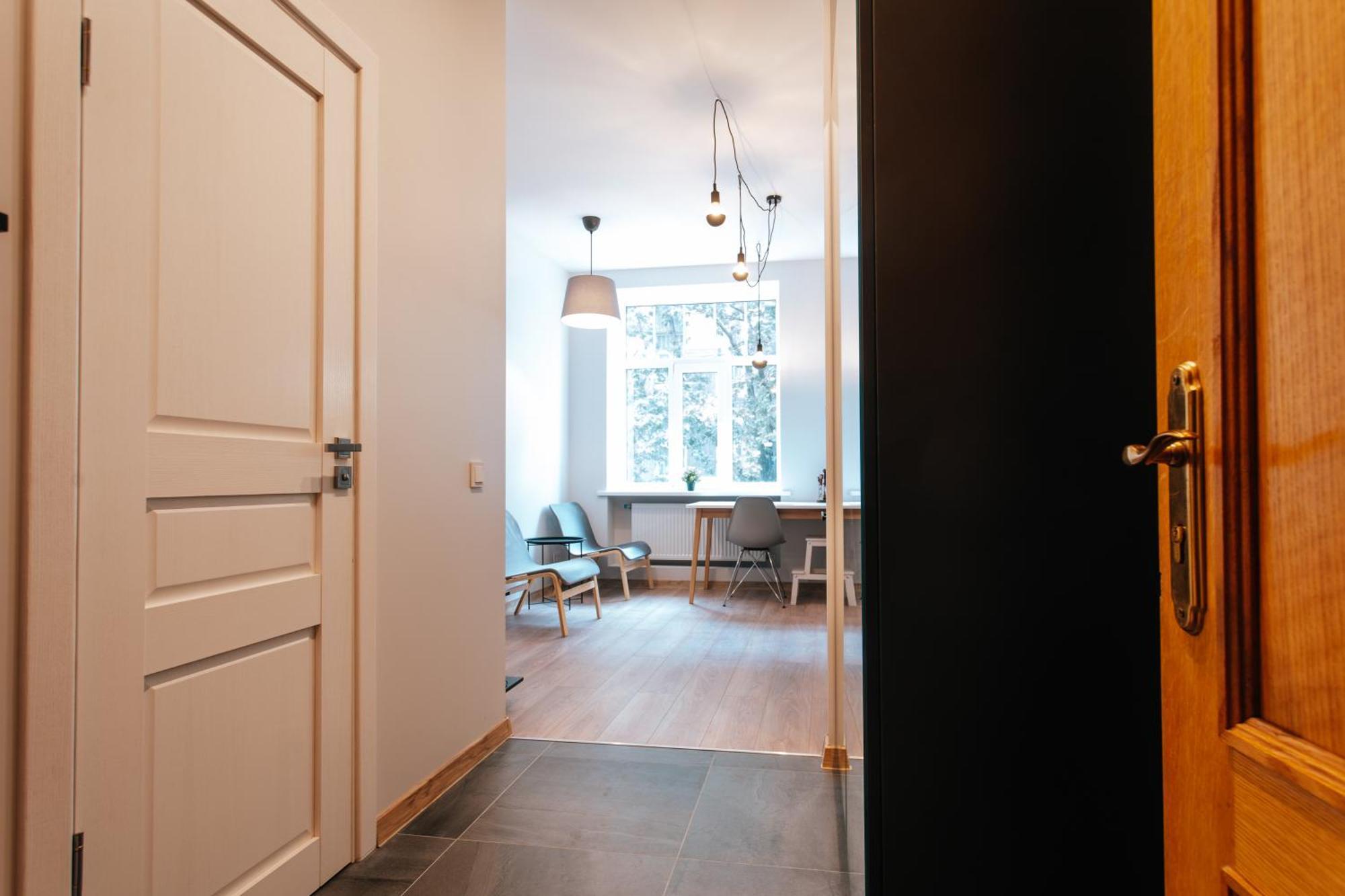Central Comfort At Hanzas Residence, Stay Near Cafes, Bars, Museums & Esplanade ريغا المظهر الخارجي الصورة