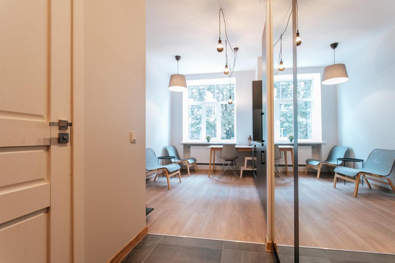 Central Comfort At Hanzas Residence, Stay Near Cafes, Bars, Museums & Esplanade ريغا المظهر الخارجي الصورة